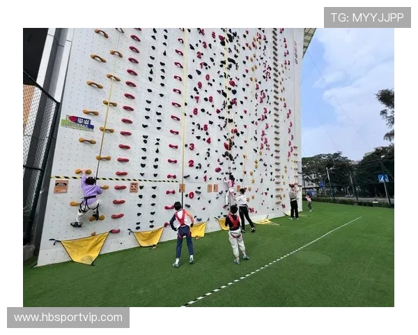 广州攀岩队在极限运动嘉年华中以86分稳居积分榜首位