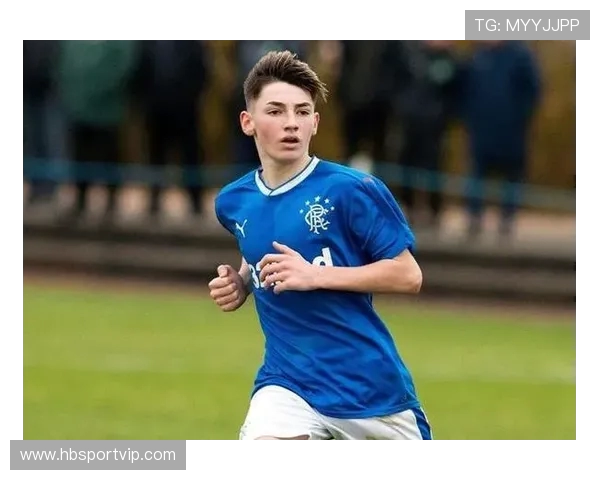 加克波的崛起之路：从青涩球员到足坛新星的奋斗历程